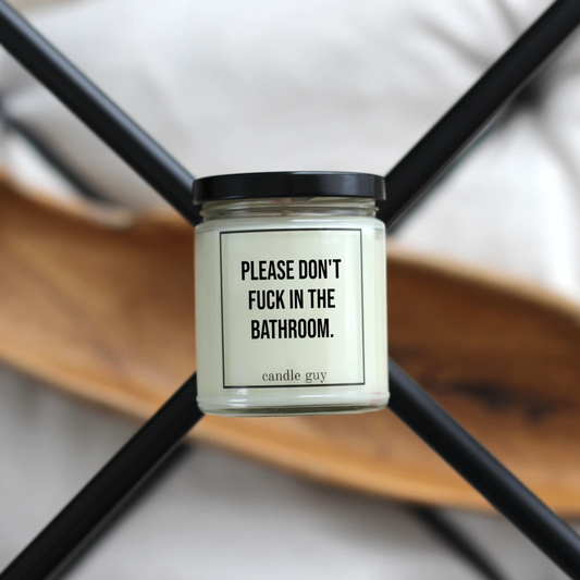 PLEASE DON´T FUCK IN THE BATHROOM - KERTI